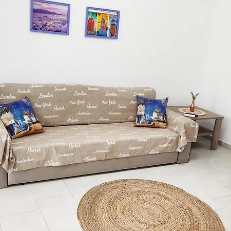 Villa Avalon Cosy Apartments, Minimal With Shared Swimming Pool