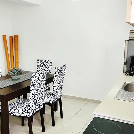 Villa Avalon Cosy Apartments, Minimal With Shared Swimming Pool *