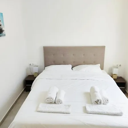 Villa Avalon Cosy Apartments, Minimal With Shared Swimming Pool *