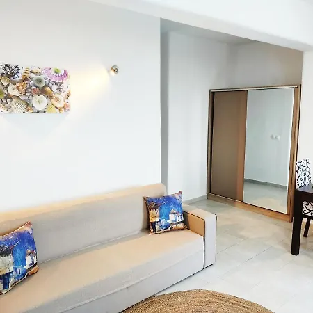 Villa Avalon Cosy Apartments, Minimal With Shared Swimming Pool *