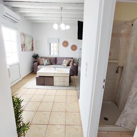 Avalon Cosy Apartments, Minimal With Shared Swimming Pool * Agrari (Mykonos)