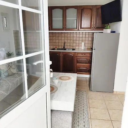 Avalon Cosy Apartments, Minimal With Shared Swimming Pool * Agrari (Mykonos)