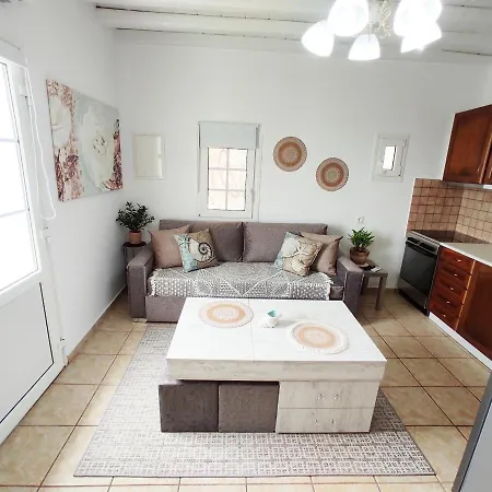 Avalon Cosy Apartments, Minimal With Shared Swimming Pool Villa