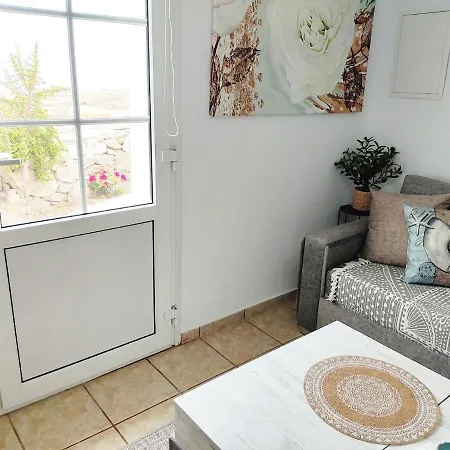 Villa Avalon Cosy Apartments, Minimal With Shared Swimming Pool Agrari (Mykonos)